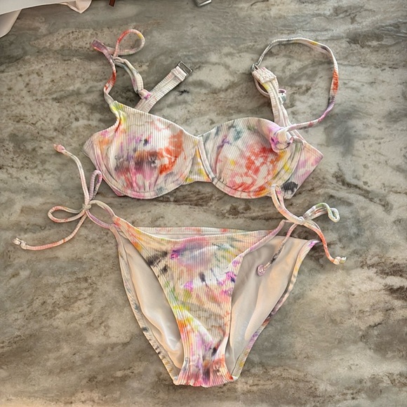 Xhilaration Tie-Dye Bikini *TOP ONLY* - Picture 1 of 3